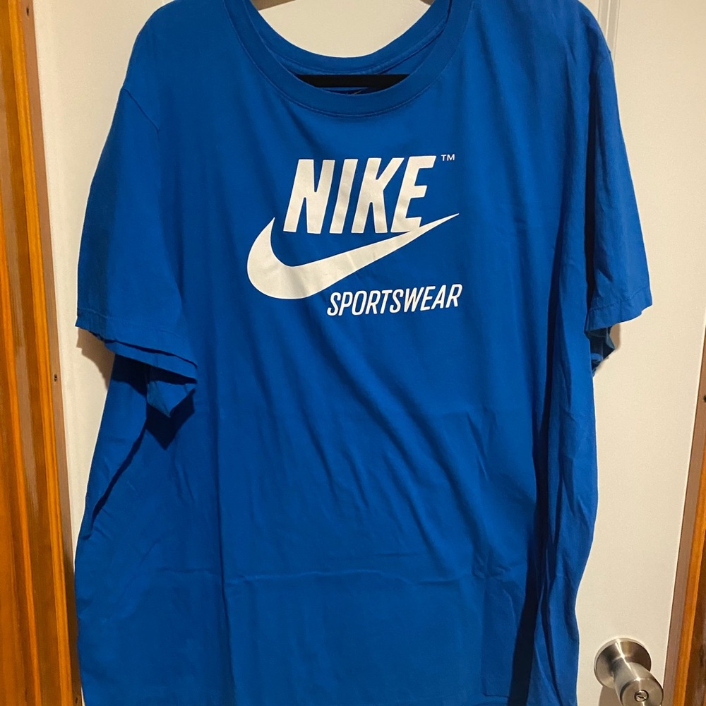 Men’s Nike Shirt